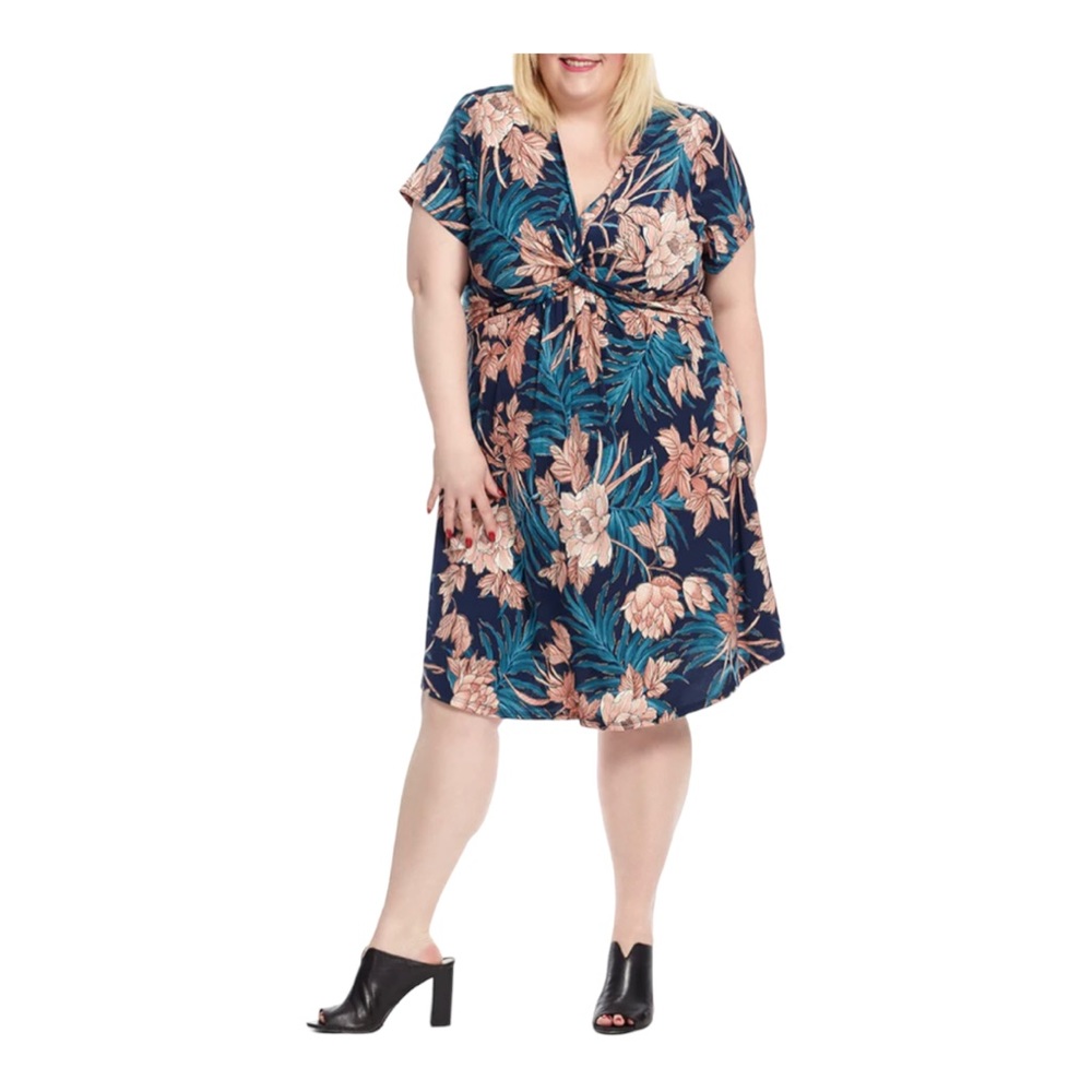 ⭐️❣️Moci Twist Front Surplice Floral Short Sleeve Career Casual Navy Blue Dress